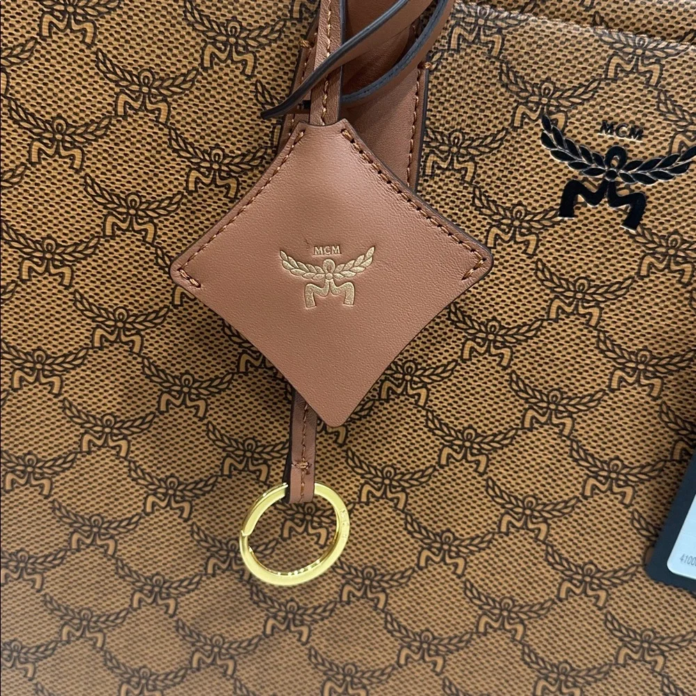 NWT MCM Medium Himmel Lauretos Tote Bag - Picture 3 of 12